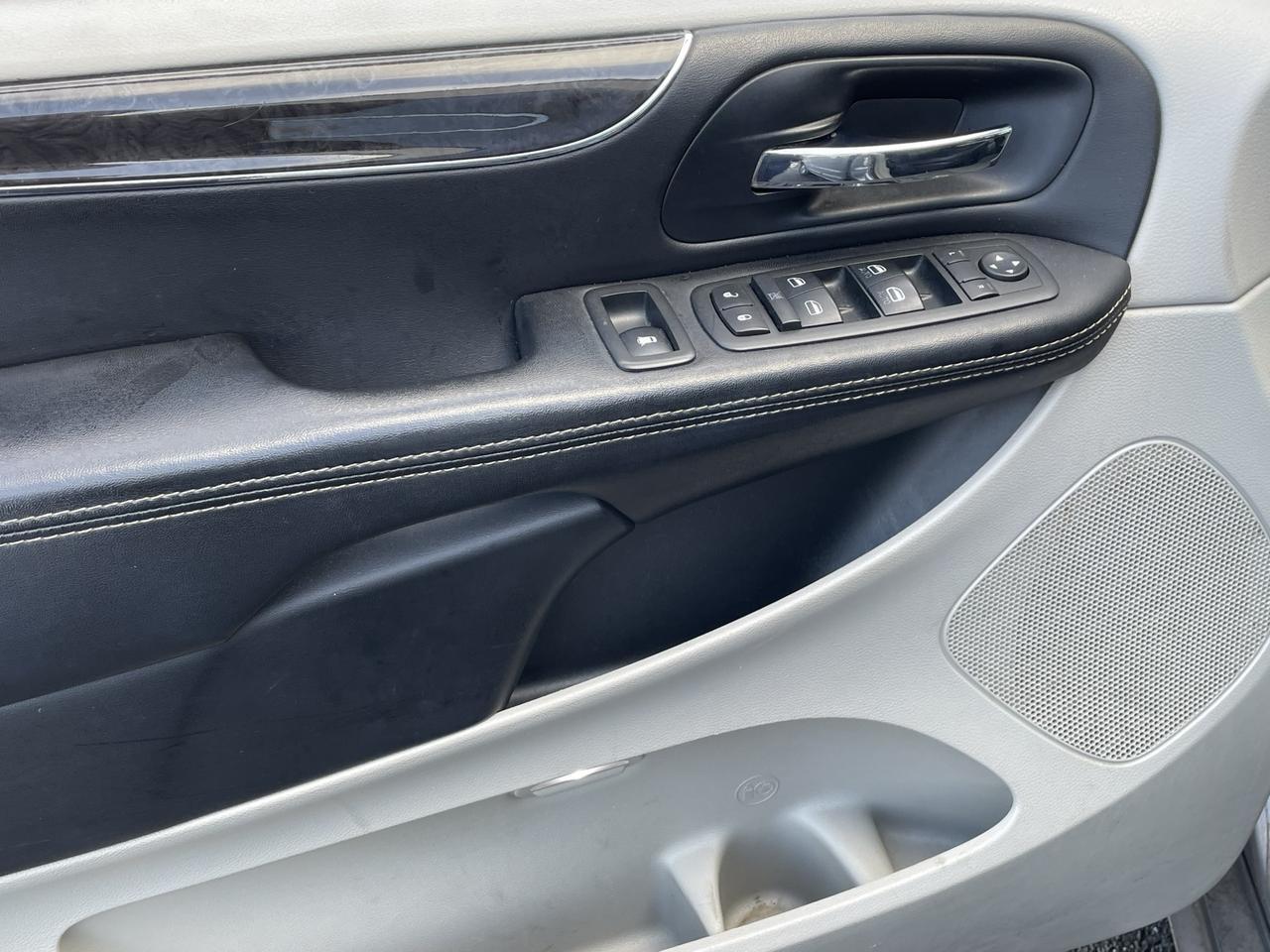 2014 Chrysler Town &amp; Country Touring-L Alexandria VA