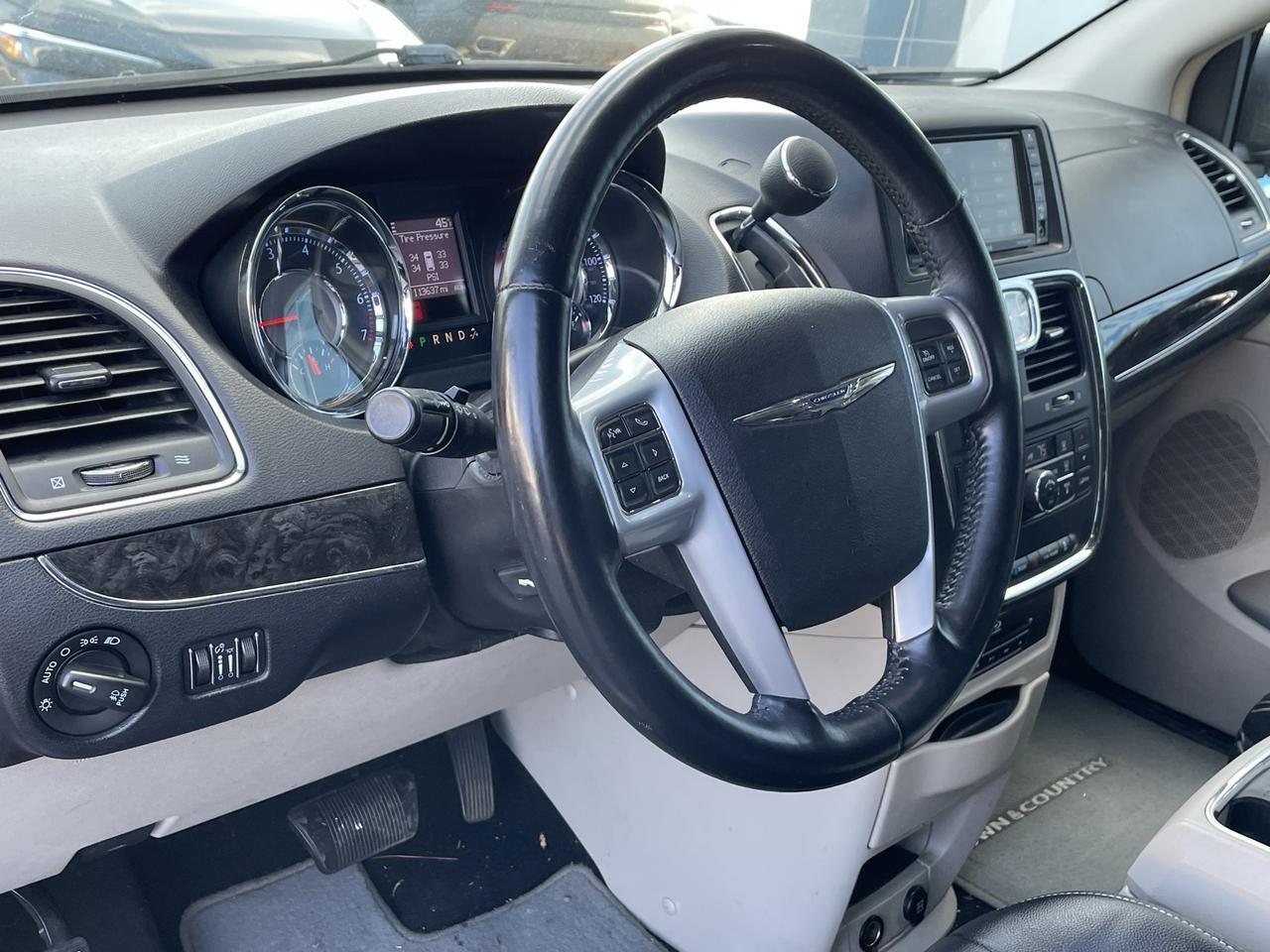 2014 Chrysler Town &amp; Country Touring-L Alexandria VA