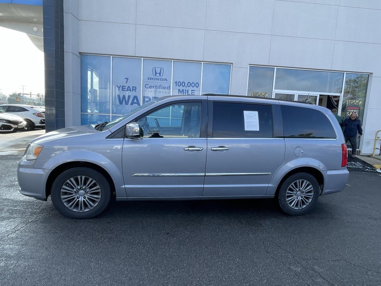2014 Chrysler Town &amp; Country Touring-L Alexandria VA