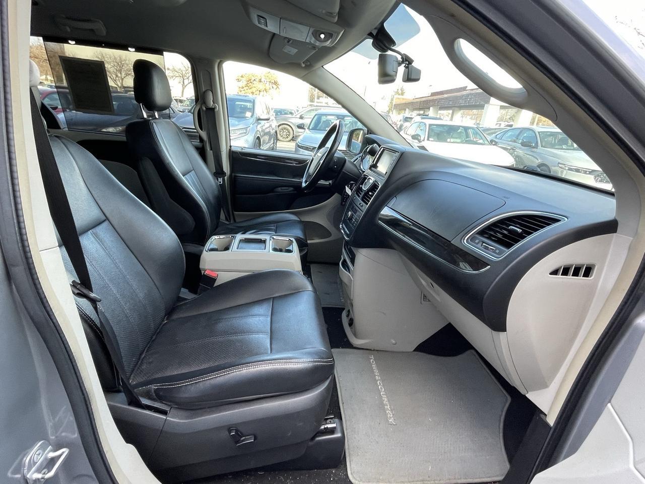 2014 Chrysler Town &amp; Country Touring-L Alexandria VA