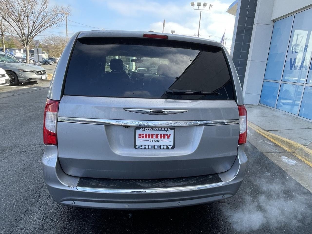 2014 Chrysler Town &amp; Country Touring-L Alexandria VA