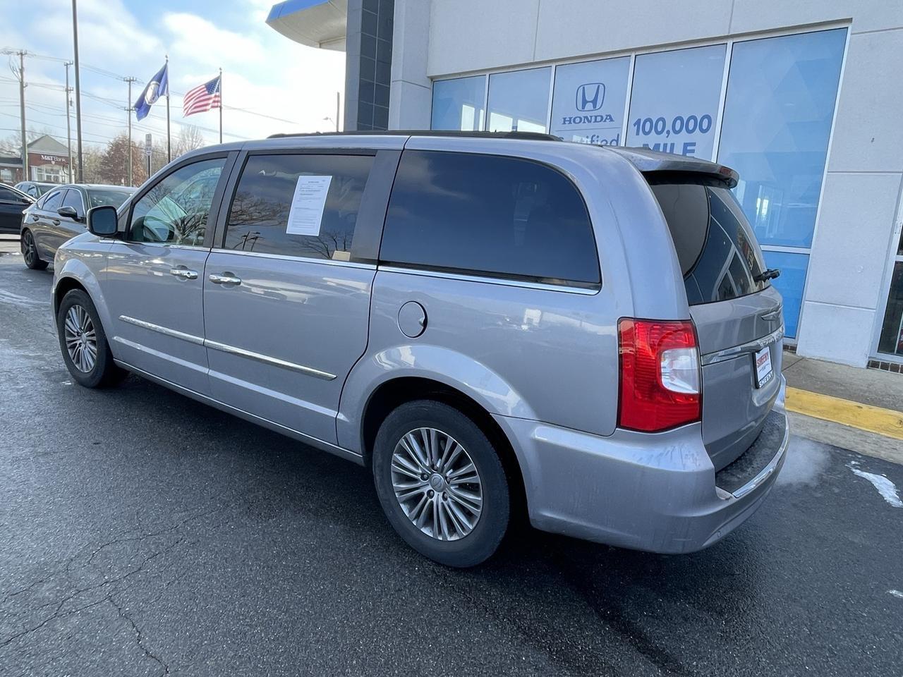 2014 Chrysler Town &amp; Country Touring-L Alexandria VA