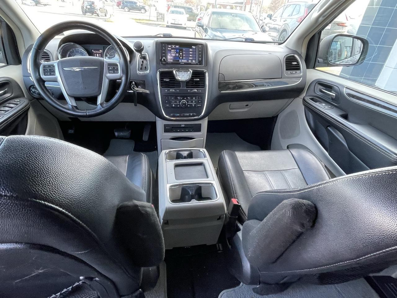 2014 Chrysler Town &amp; Country Touring-L Alexandria VA