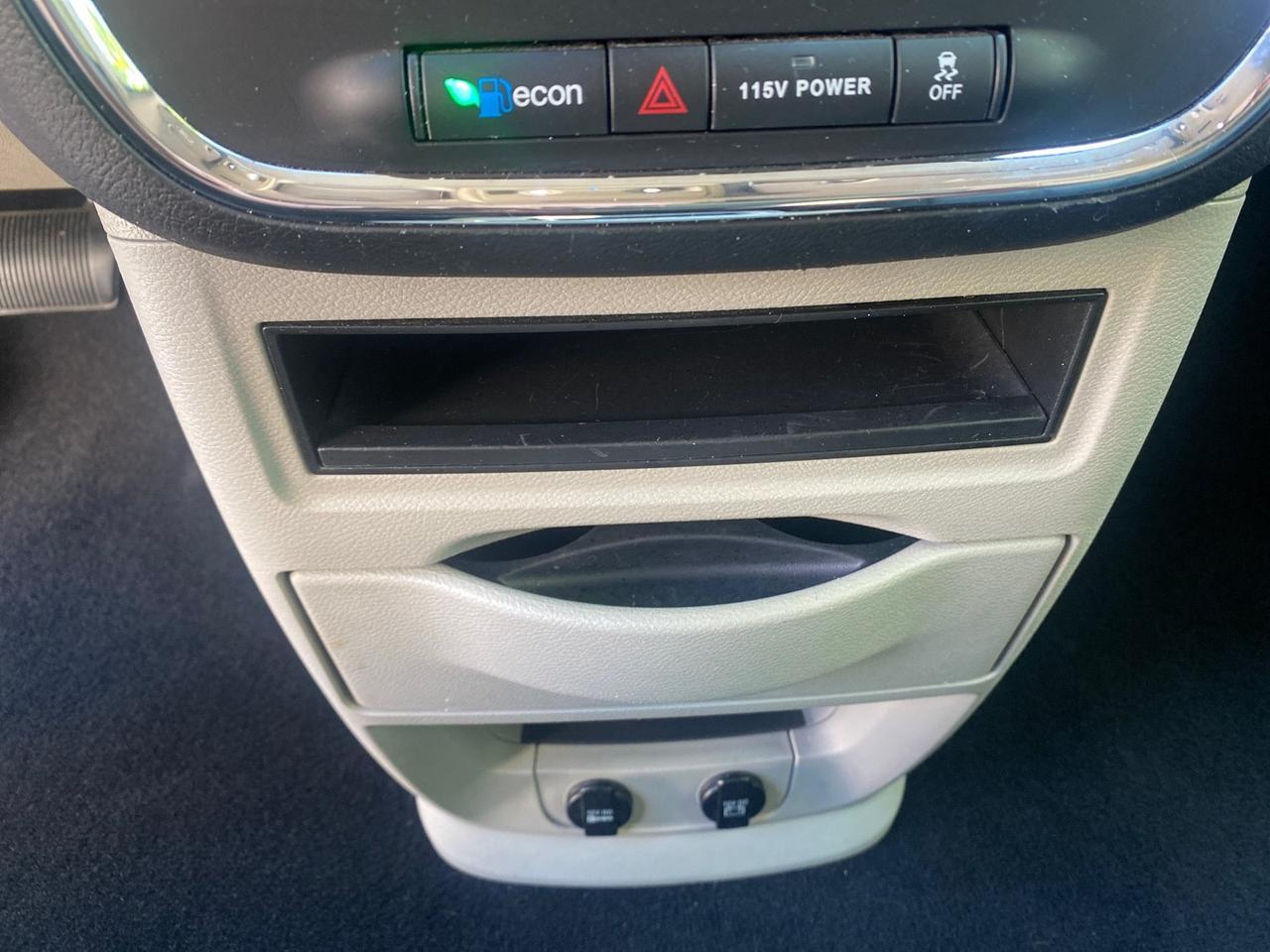 2014 Chrysler Town & Country Touring LOW MILES 64,377 1 OWNER FL Pompano Beach FL