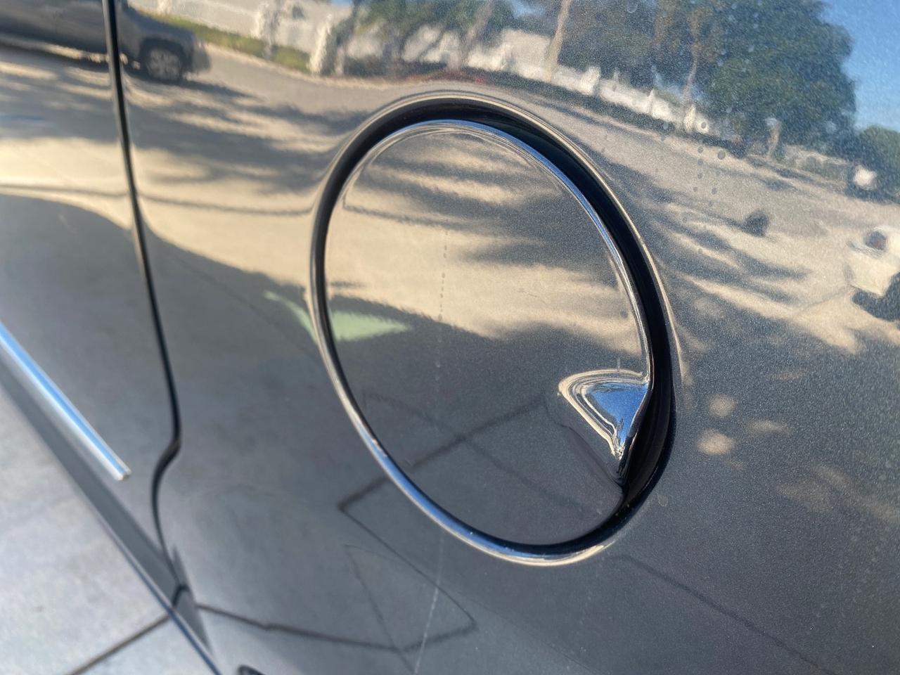 2014 Chrysler Town & Country Touring LOW MILES 64,377 1 OWNER FL Pompano Beach FL