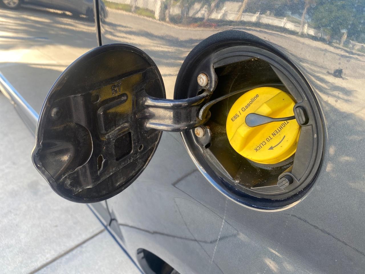 2014 Chrysler Town & Country Touring LOW MILES 64,377 1 OWNER FL Pompano Beach FL