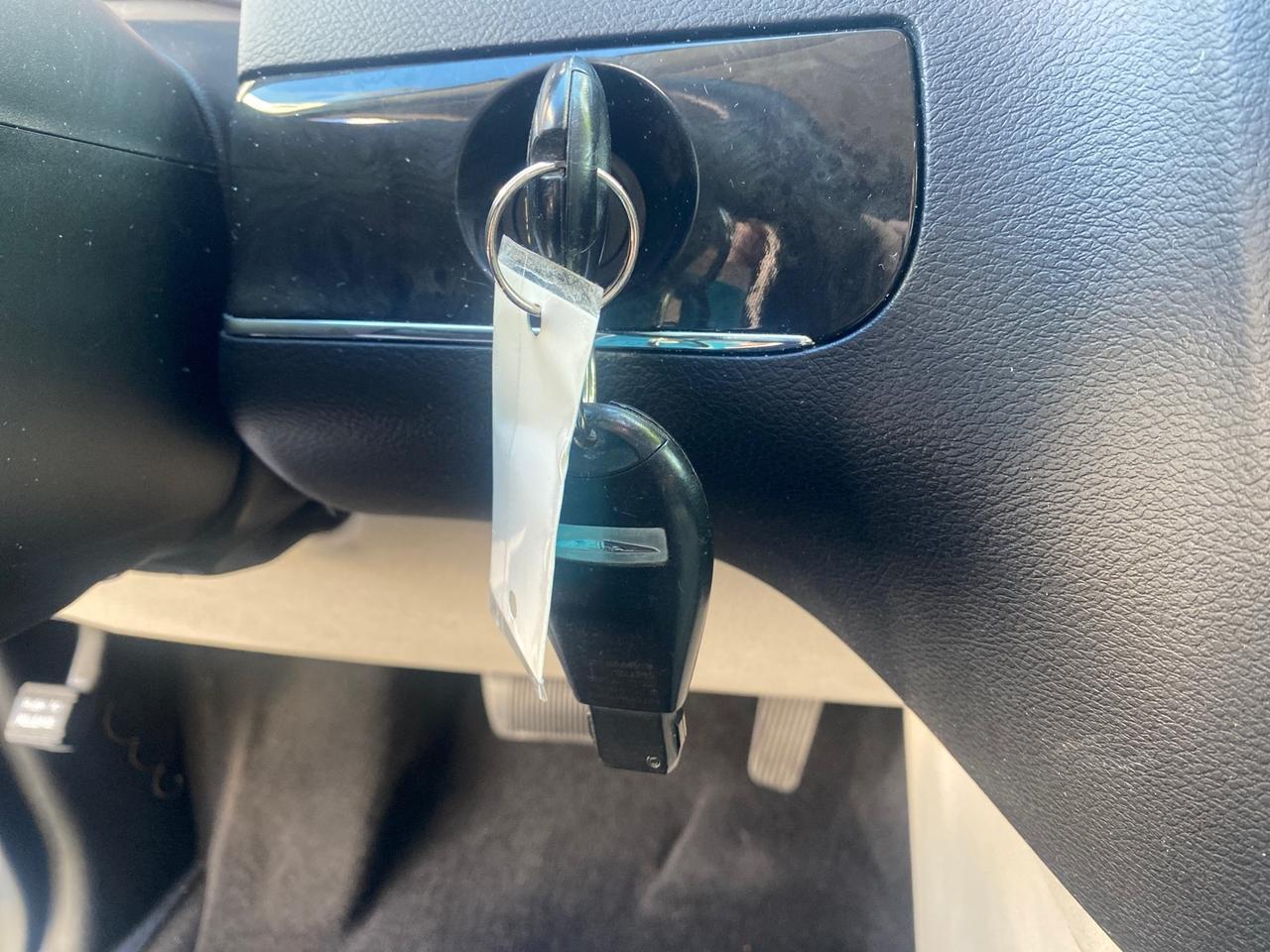 2014 Chrysler Town & Country Touring LOW MILES 64,377 1 OWNER FL Pompano Beach FL