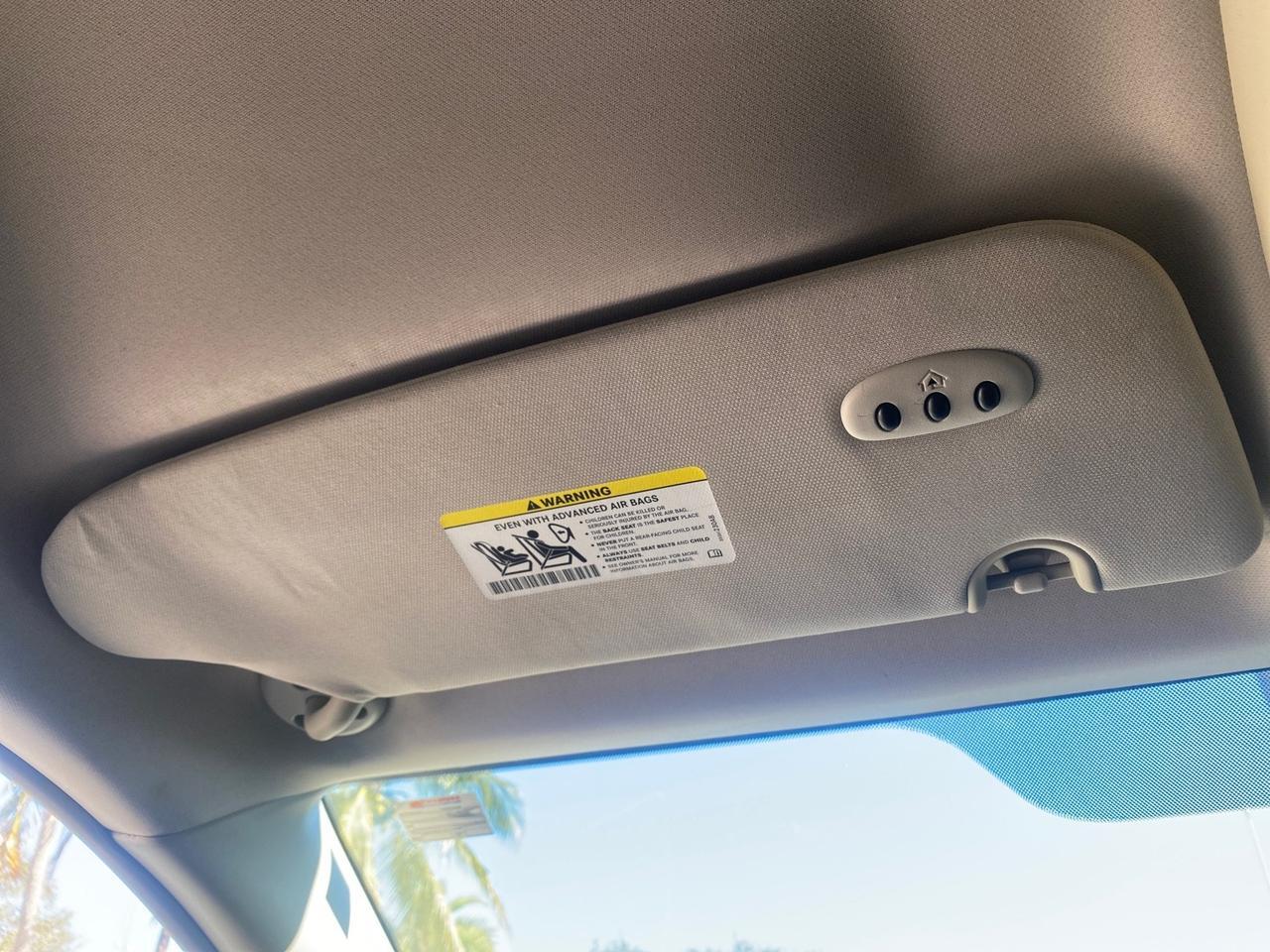 2014 Chrysler Town & Country Touring LOW MILES 64,377 1 OWNER FL Pompano Beach FL