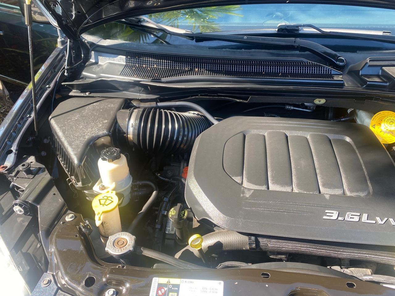 2014 Chrysler Town & Country Touring LOW MILES 64,377 1 OWNER FL Pompano Beach FL