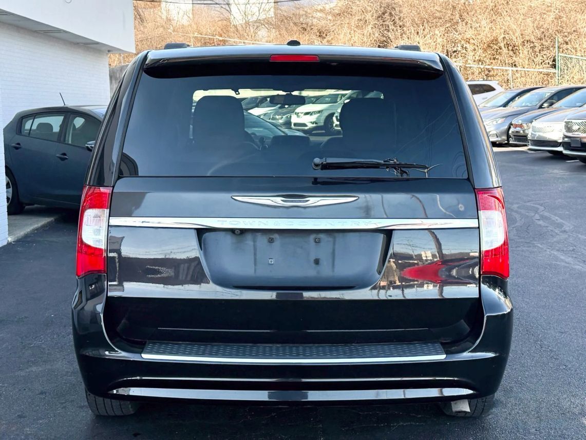 2014 Chrysler Town & Country Touring Minivan 4D Cincinnati OH