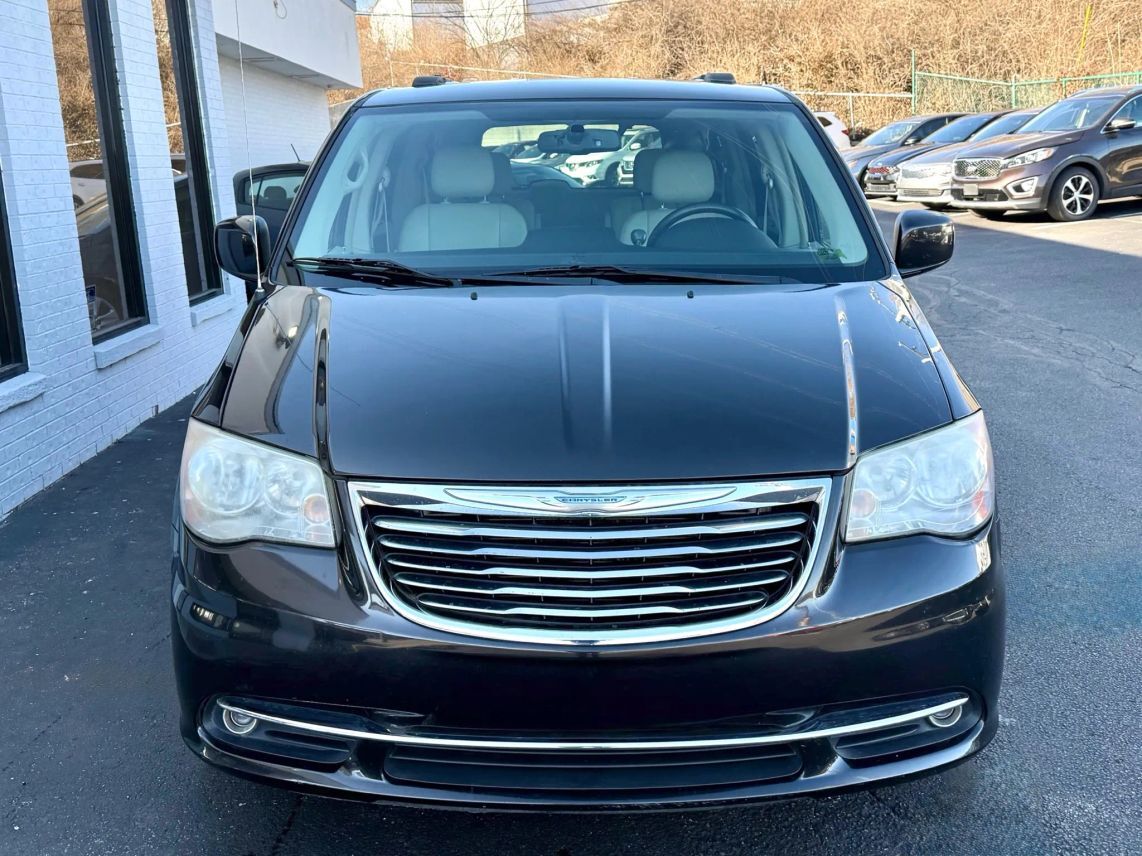 2014 Chrysler Town & Country Touring Minivan 4D Cincinnati OH