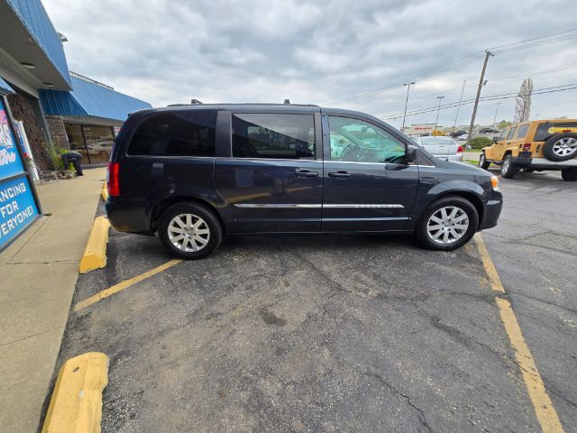 2014 Chrysler Town & Country Touring Saint Joseph MO