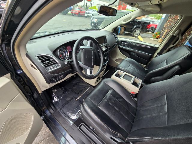 2014 Chrysler Town & Country Touring Saint Joseph MO