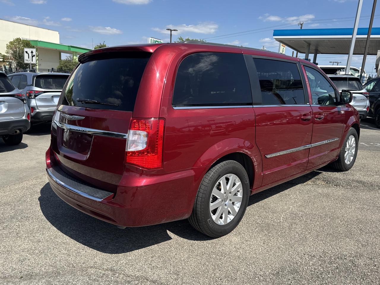 2014 Chrysler Town & Country Touring