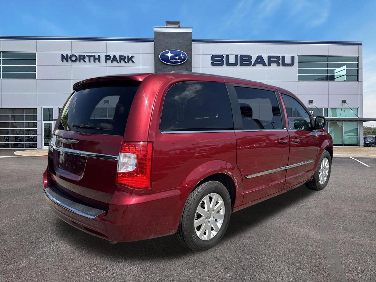 2014 Chrysler Town & Country Touring
