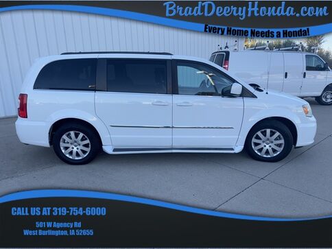 2014_Chrysler_Town & Country_Touring_ West Burlington IA