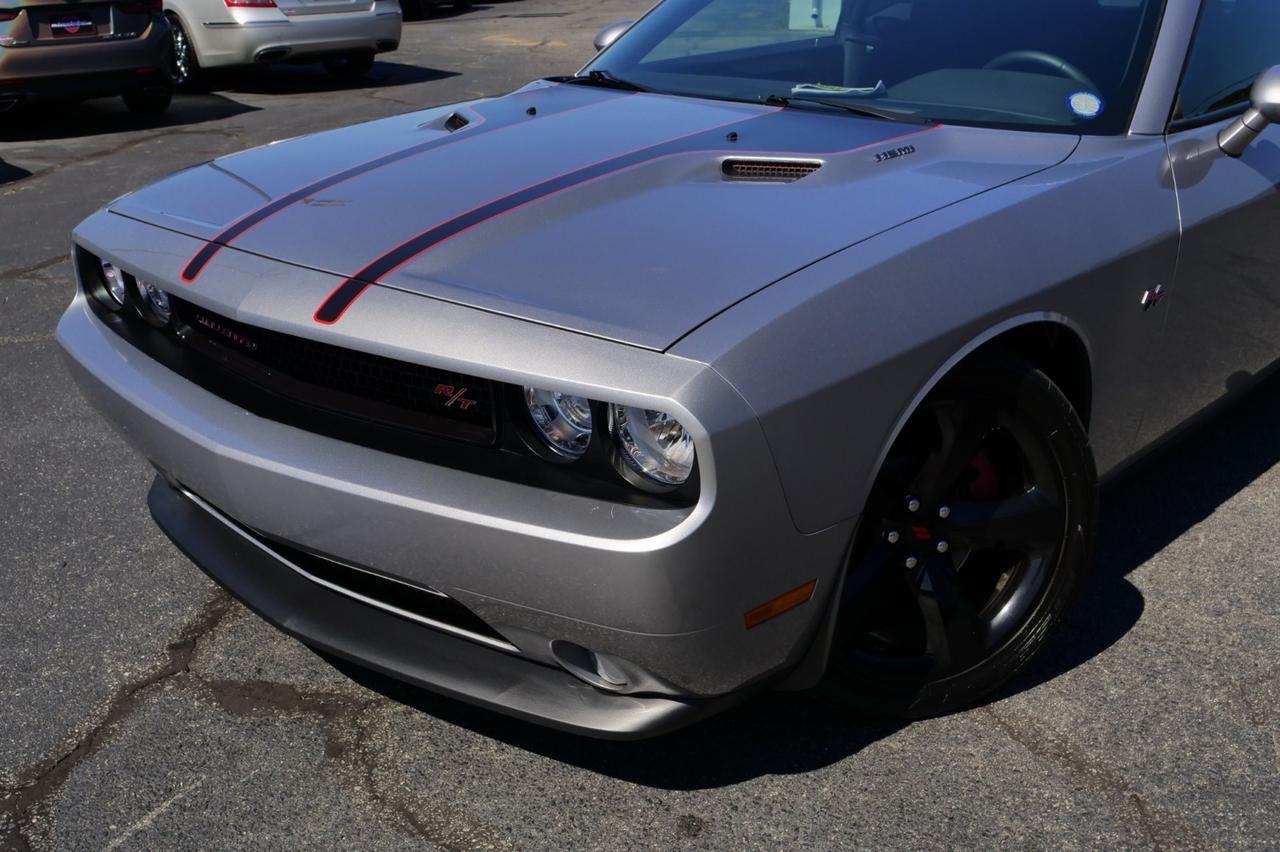 2014 Dodge Challenger R/T / Blacktop Package / Sound Group / Sunroof! Lincolnton NC