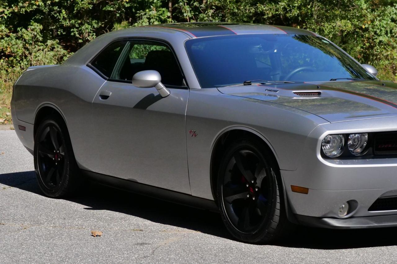 2014 Dodge Challenger R/T / Blacktop Package / Sound Group / Sunroof! Lincolnton NC