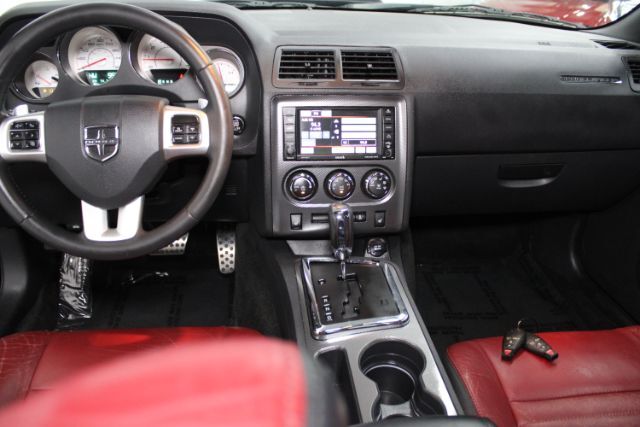 2014 Dodge Challenger R/T Plus