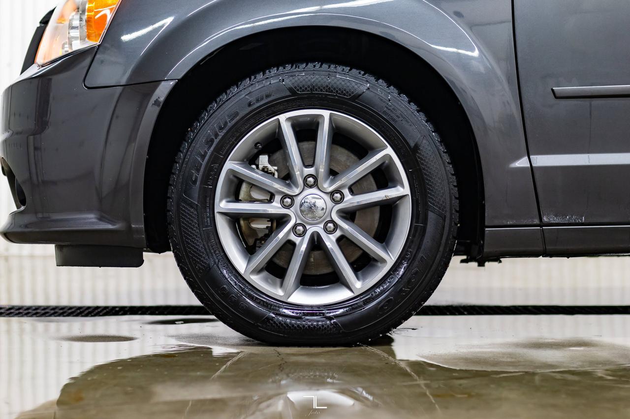 2014 Dodge Grand Caravan 30th Anniversary Leather Nav DVD Red Deer AB