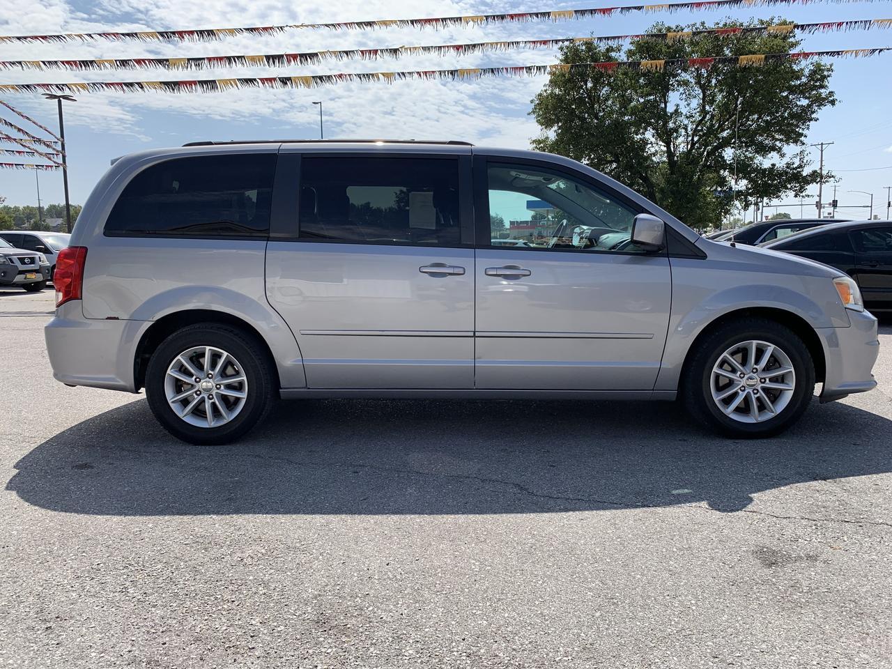 2014 Dodge Grand Caravan Passenger SXT Minivan 4D Aurora MO