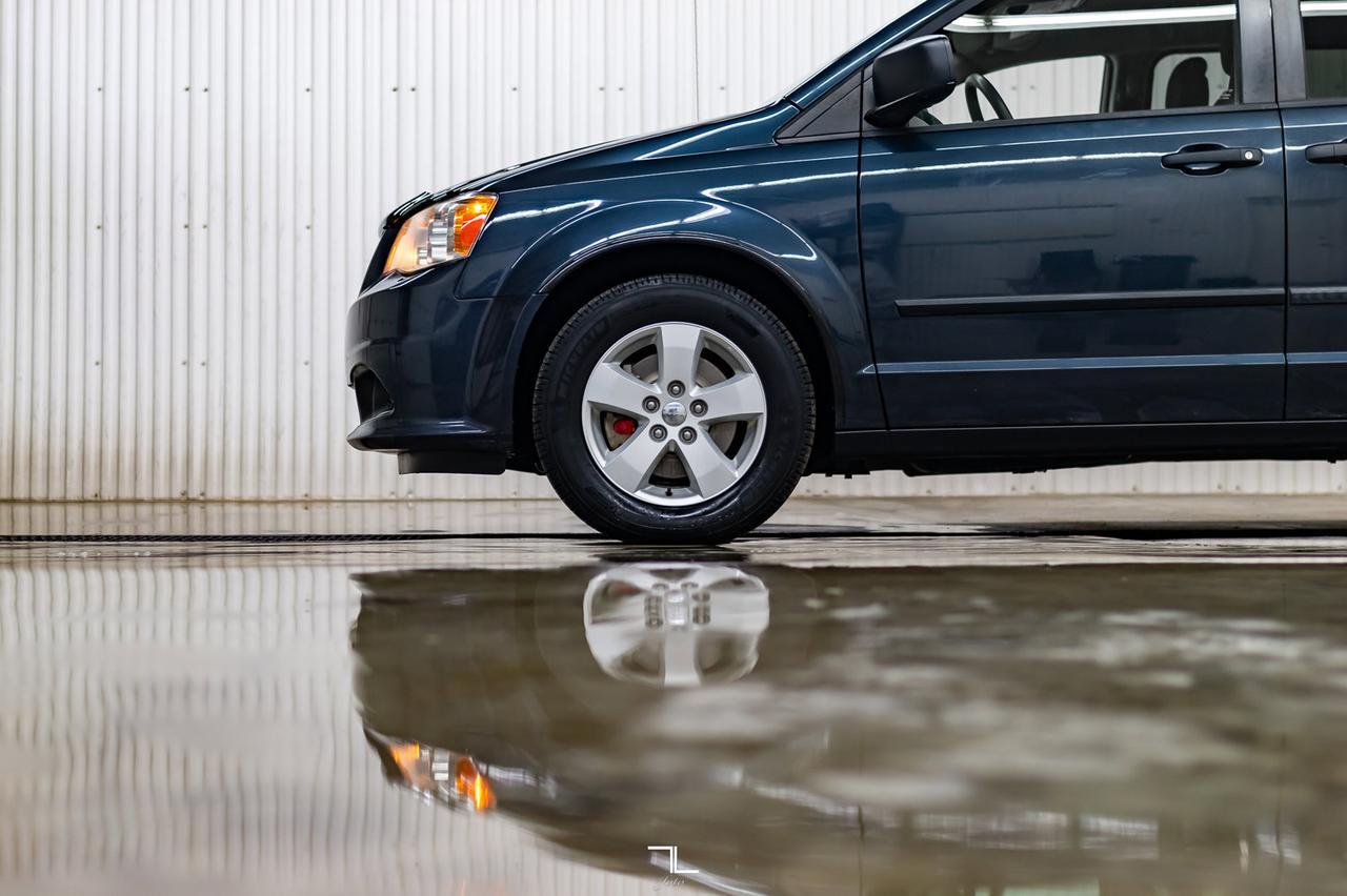 2014 Dodge Grand Caravan SE Plus Red Deer AB