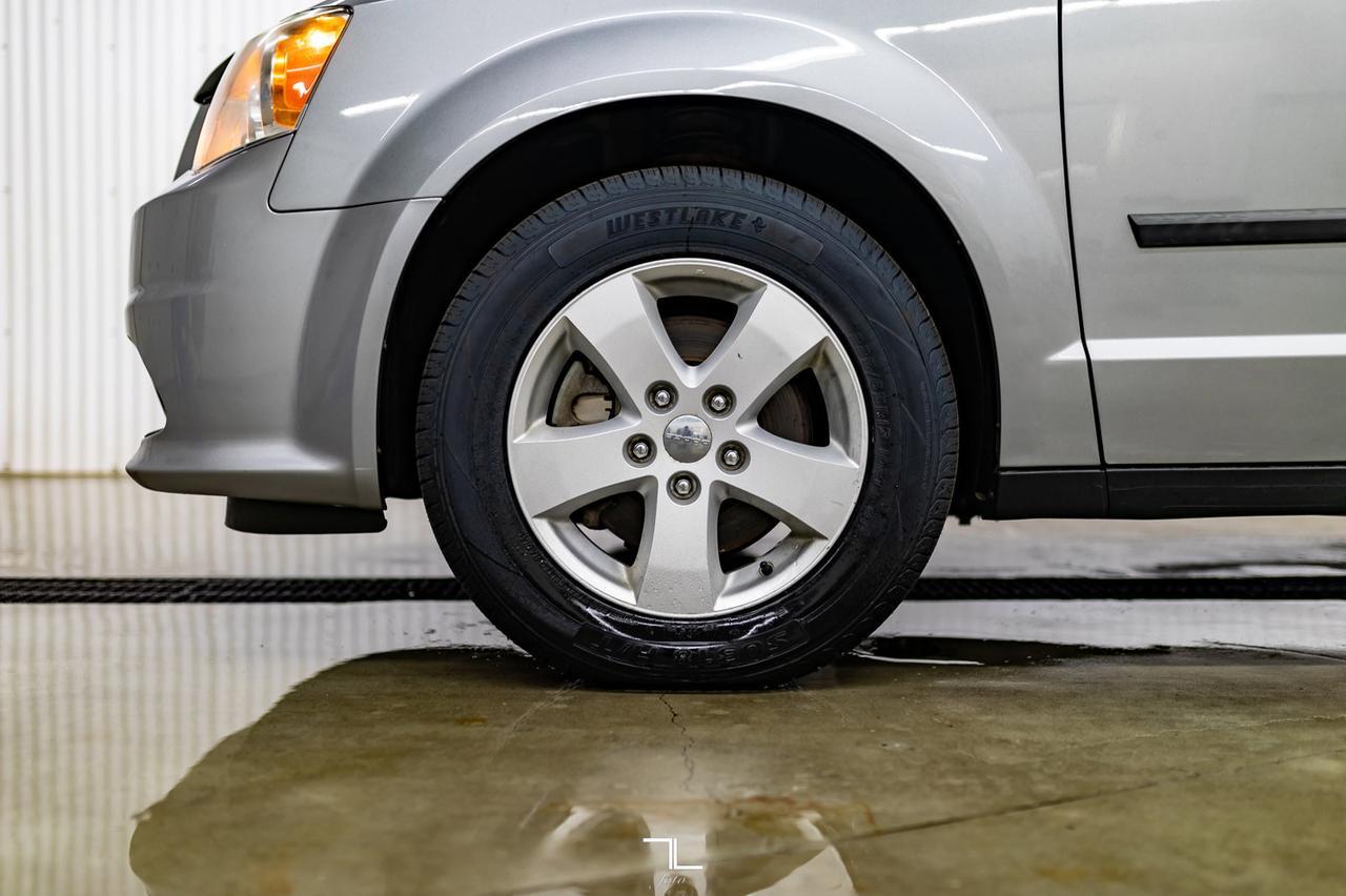 2014 Dodge Grand Caravan SE Plus Red Deer AB
