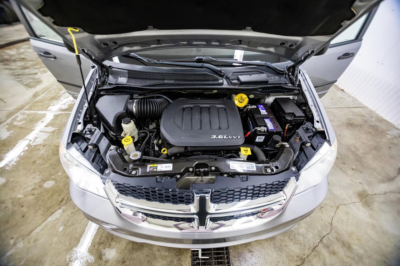 2014 Dodge Grand Caravan SE Plus Red Deer AB