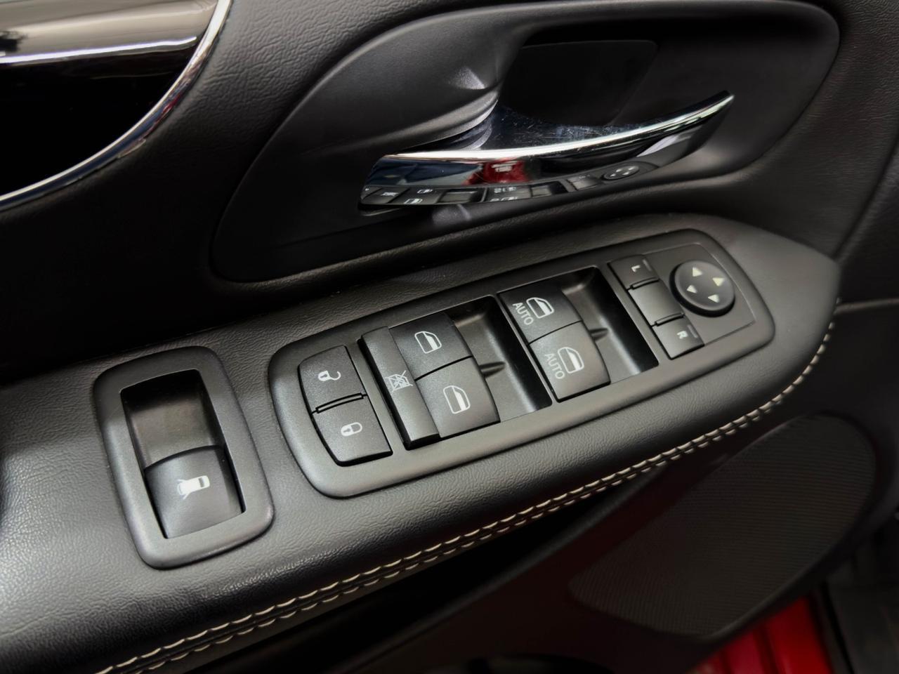 2014 Dodge Grand Caravan SXT 30th Anniversary Tallmadge OH