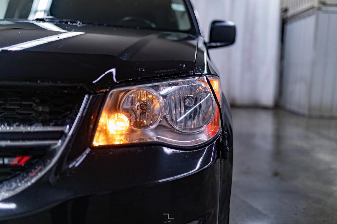 2014 Dodge Grand Caravan SXT BCam TV Red Deer AB