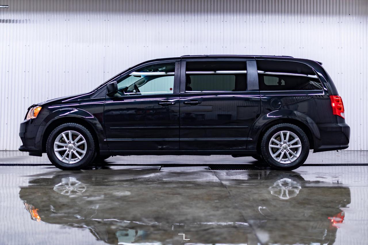 2014 Dodge Grand Caravan SXT BCam TV Red Deer AB