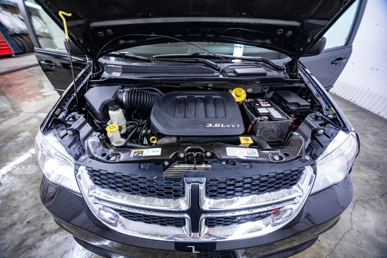 2014 Dodge Grand Caravan SXT BCam TV Red Deer AB