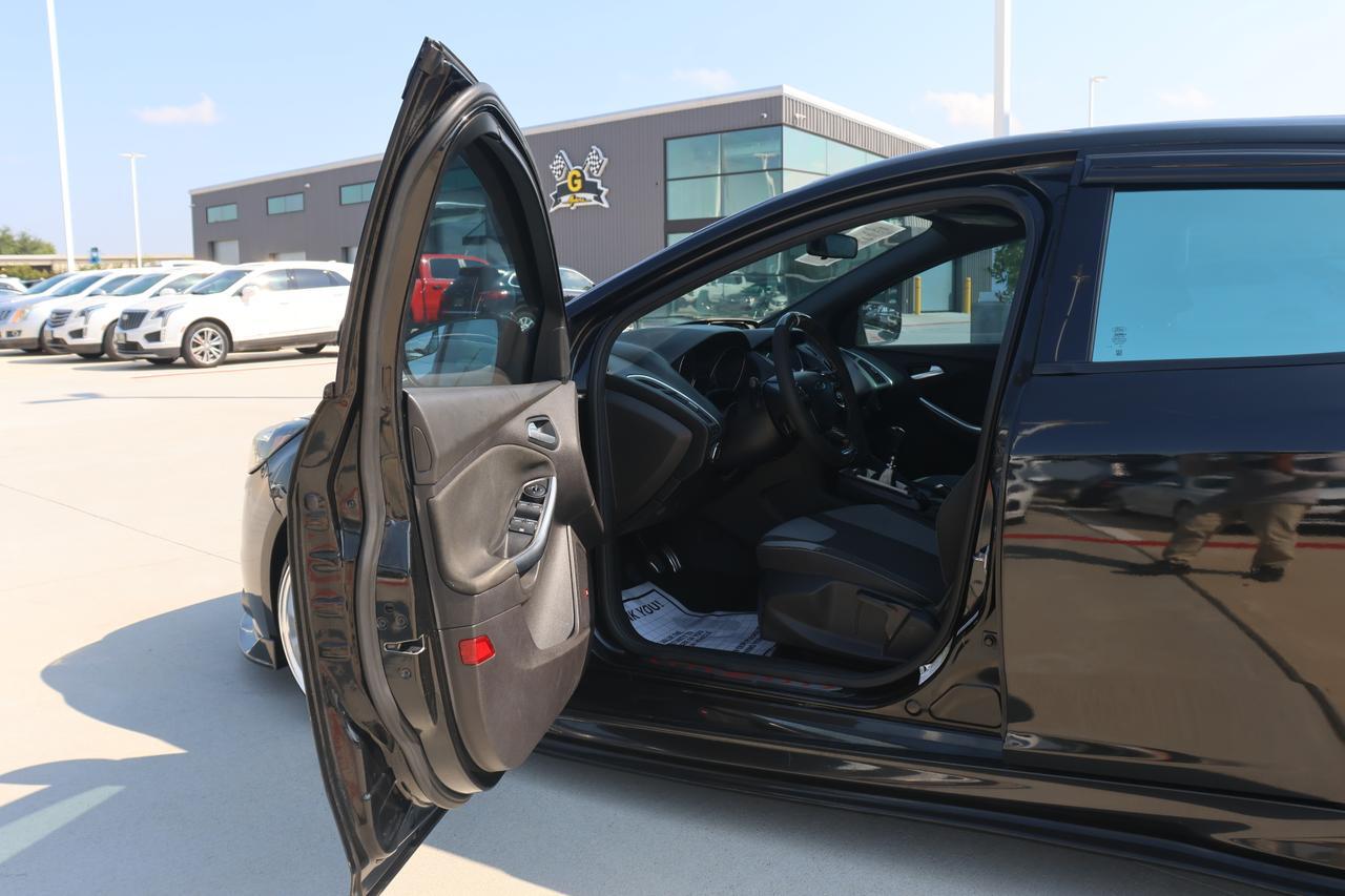 2014 FORD FOCUS ST Houston TX