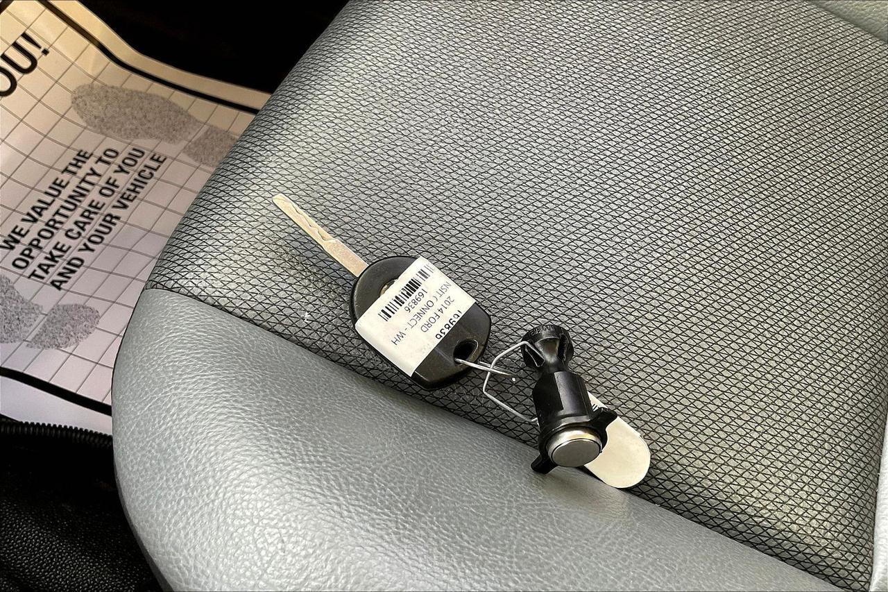 2014 FORD TRANSIT CONNECT XL Houston TX