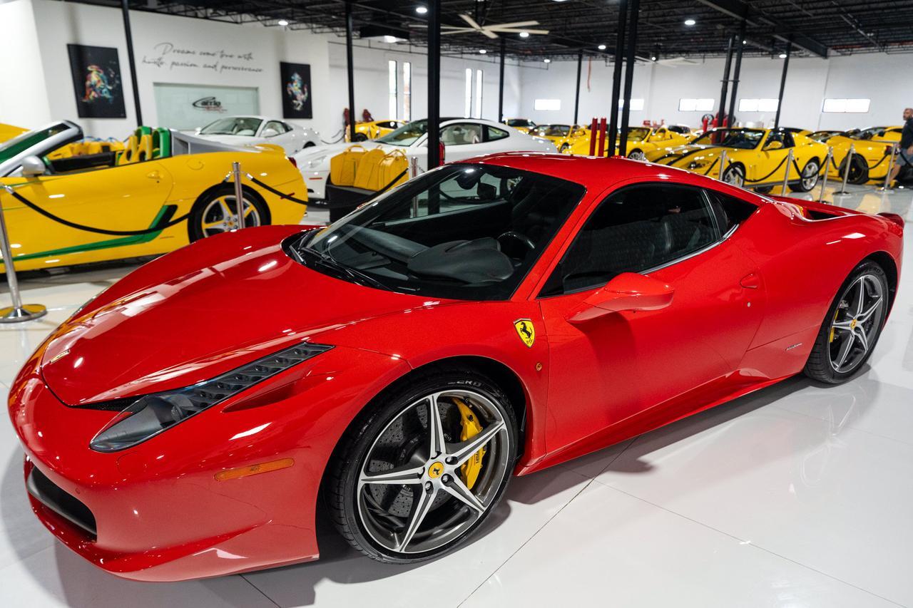 2014 Ferrari 458 Italia Rosso Scuderia paint, Nero leather interior, Scuderia shields, Giallo calipers, carbon wheel & MORE!