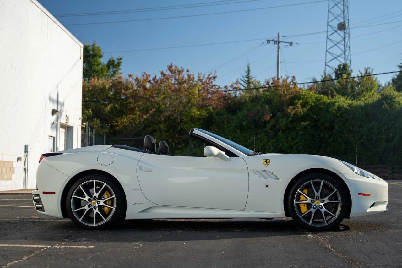 2014 Ferrari California Convertible 2D St. Louis MO