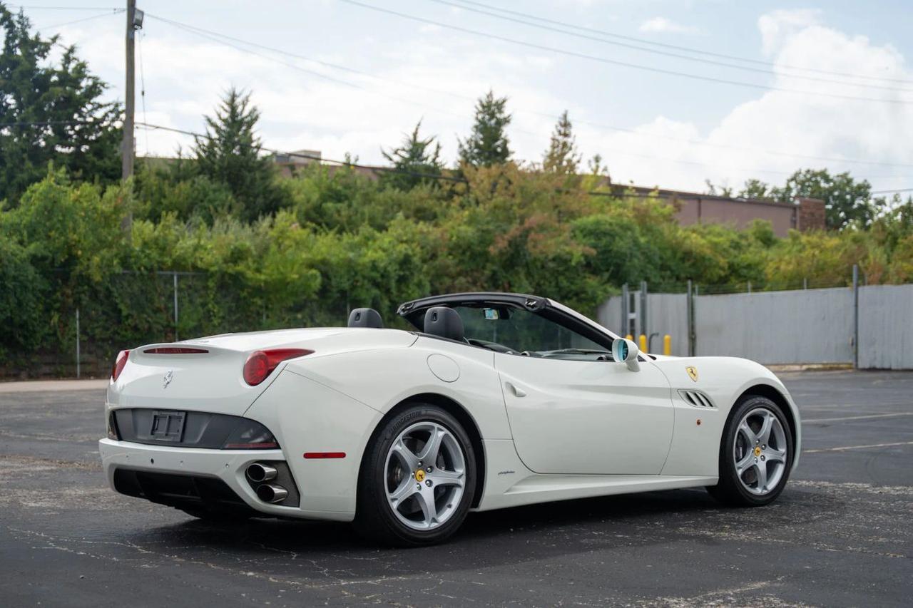 2014 Ferrari California Convertible 2D St. Louis MO