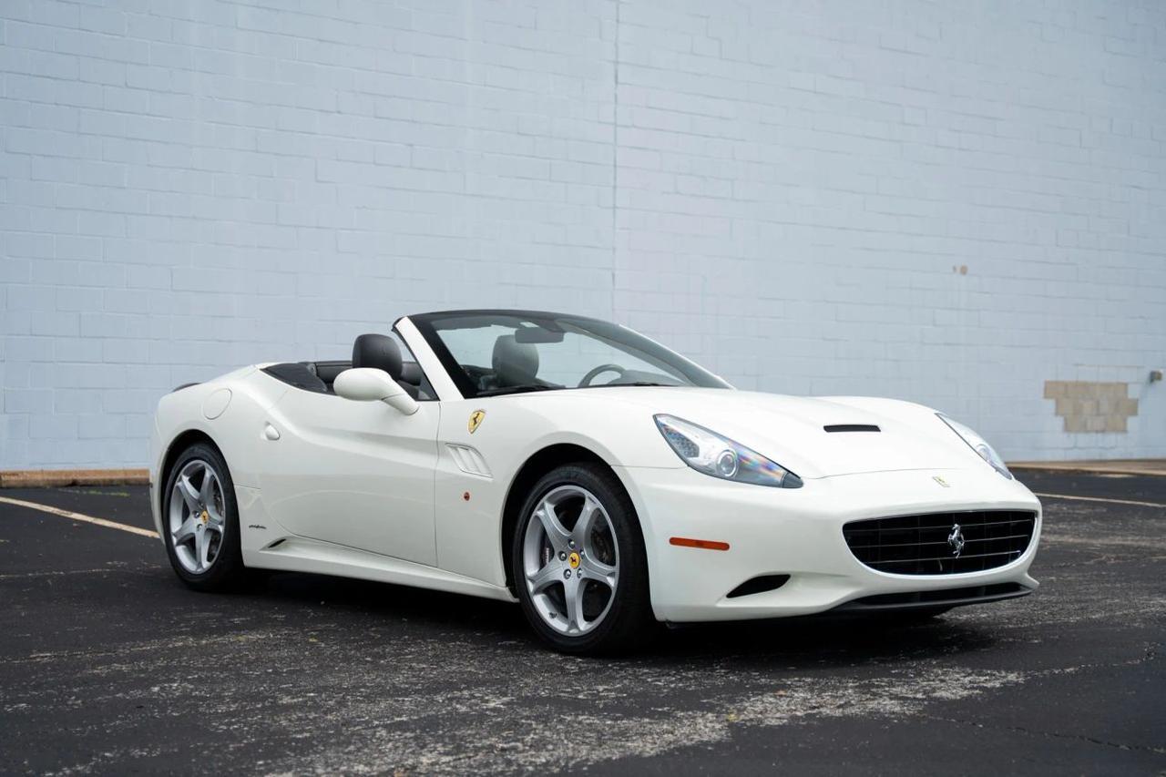 2014 Ferrari California Convertible 2D St. Louis MO
