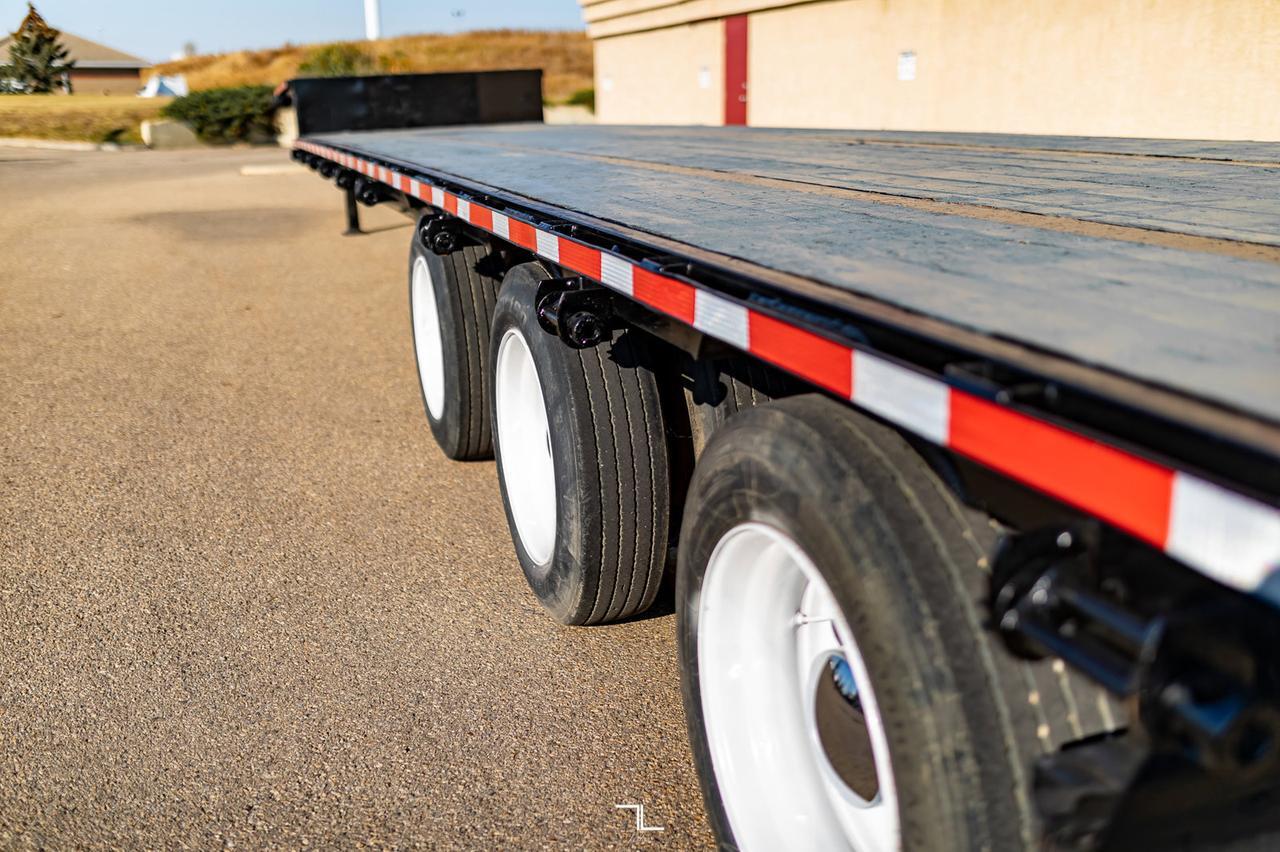 2014 Fontaine Tri-Axle Step Deck 53 Ft. Trailer Red Deer AB