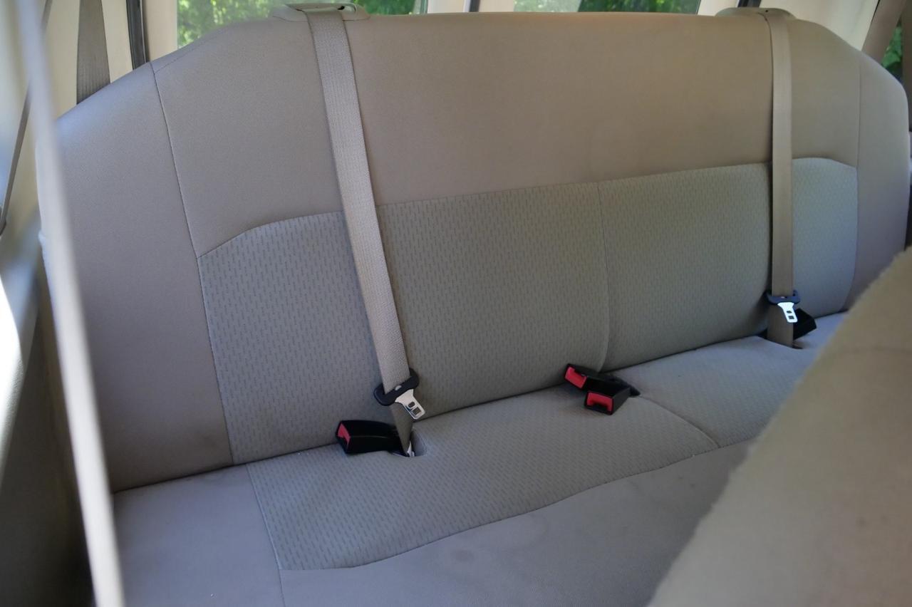 2014 Ford 3-350 XLT / 12 Passenger / 5.4L V8! Lincolnton NC