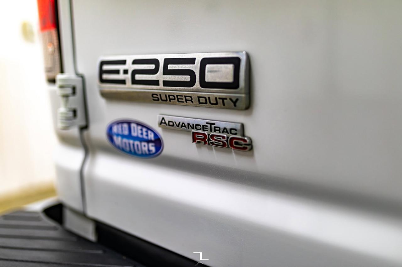 2014 Ford E-250 Extended Cargo Van Red Deer AB