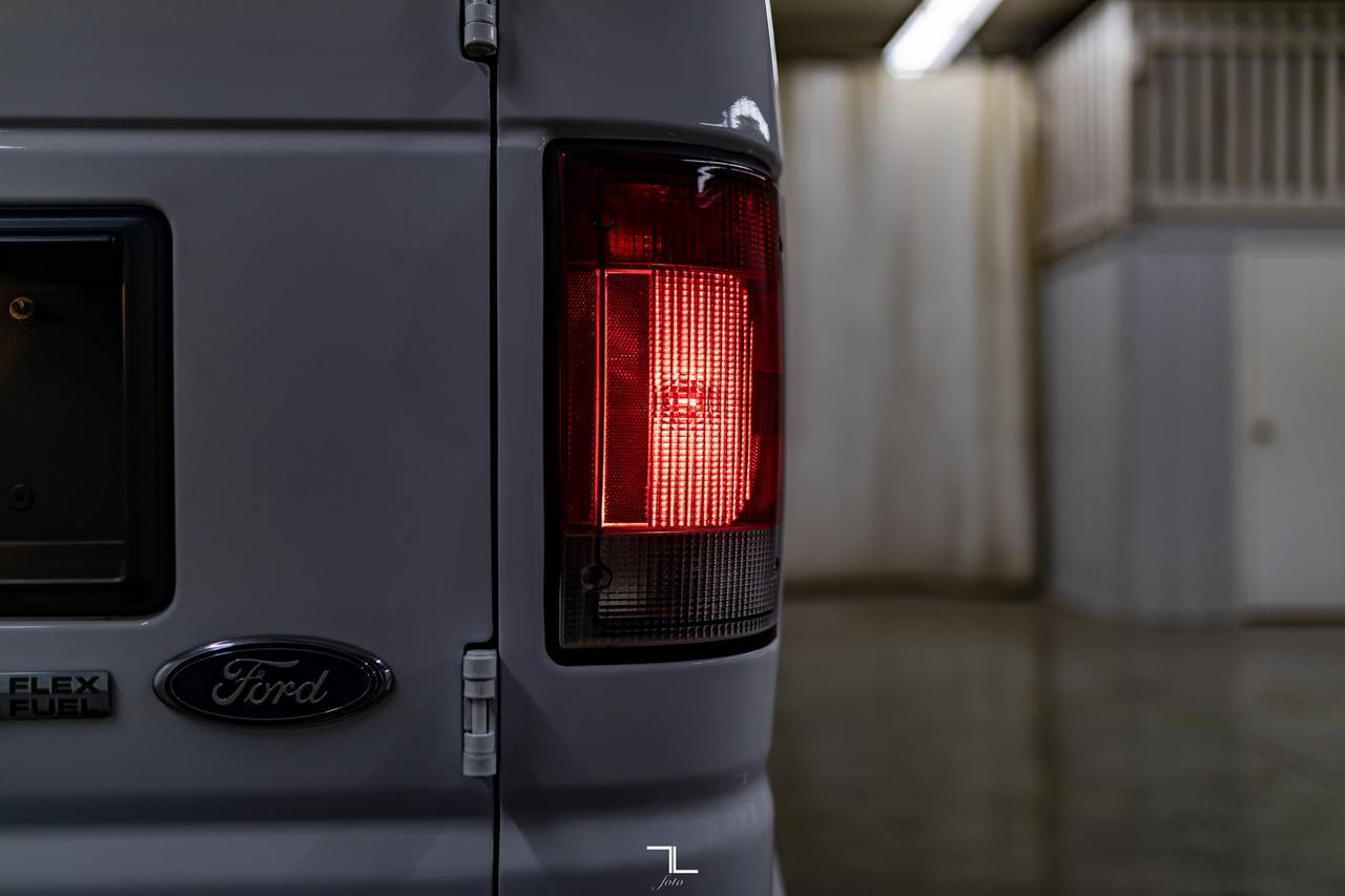 2014 Ford E-250 Extended Cargo Van Red Deer AB
