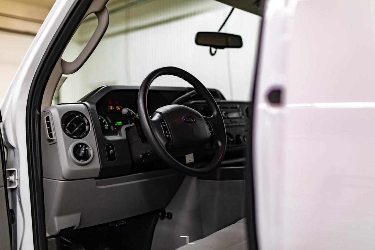 2014 Ford E-250 Extended Cargo Van Red Deer AB
