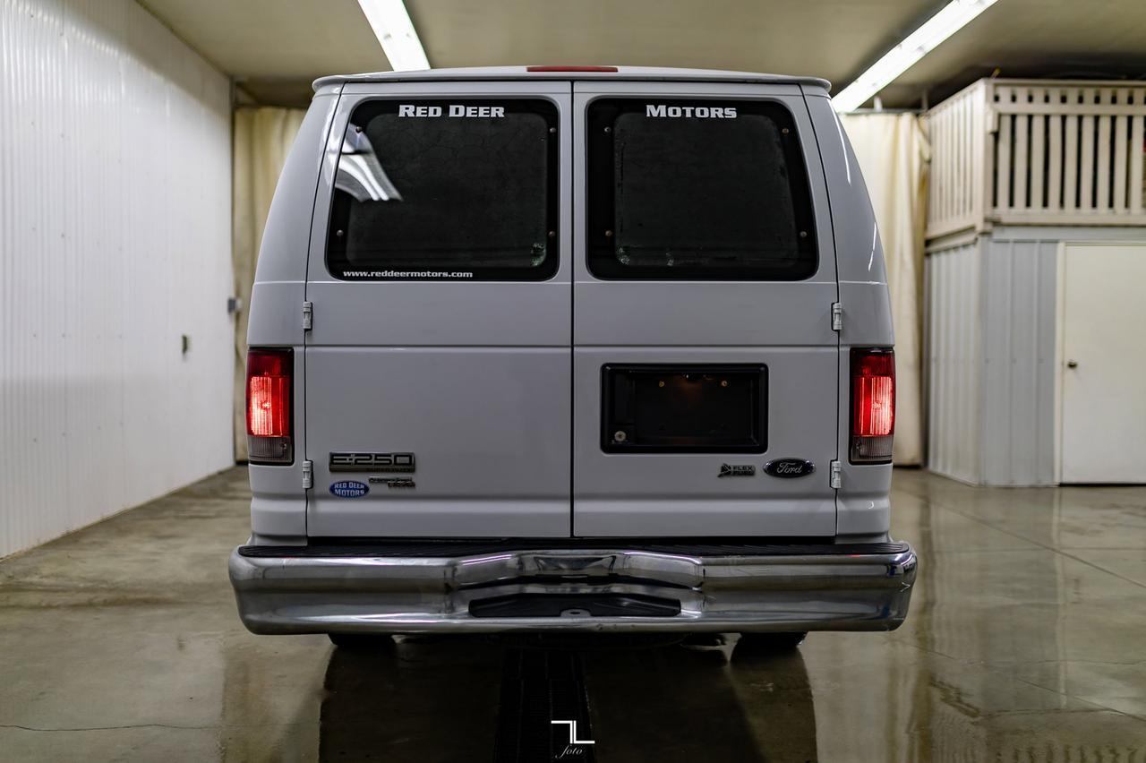 2014 Ford E-250 Extended Cargo Van Red Deer AB