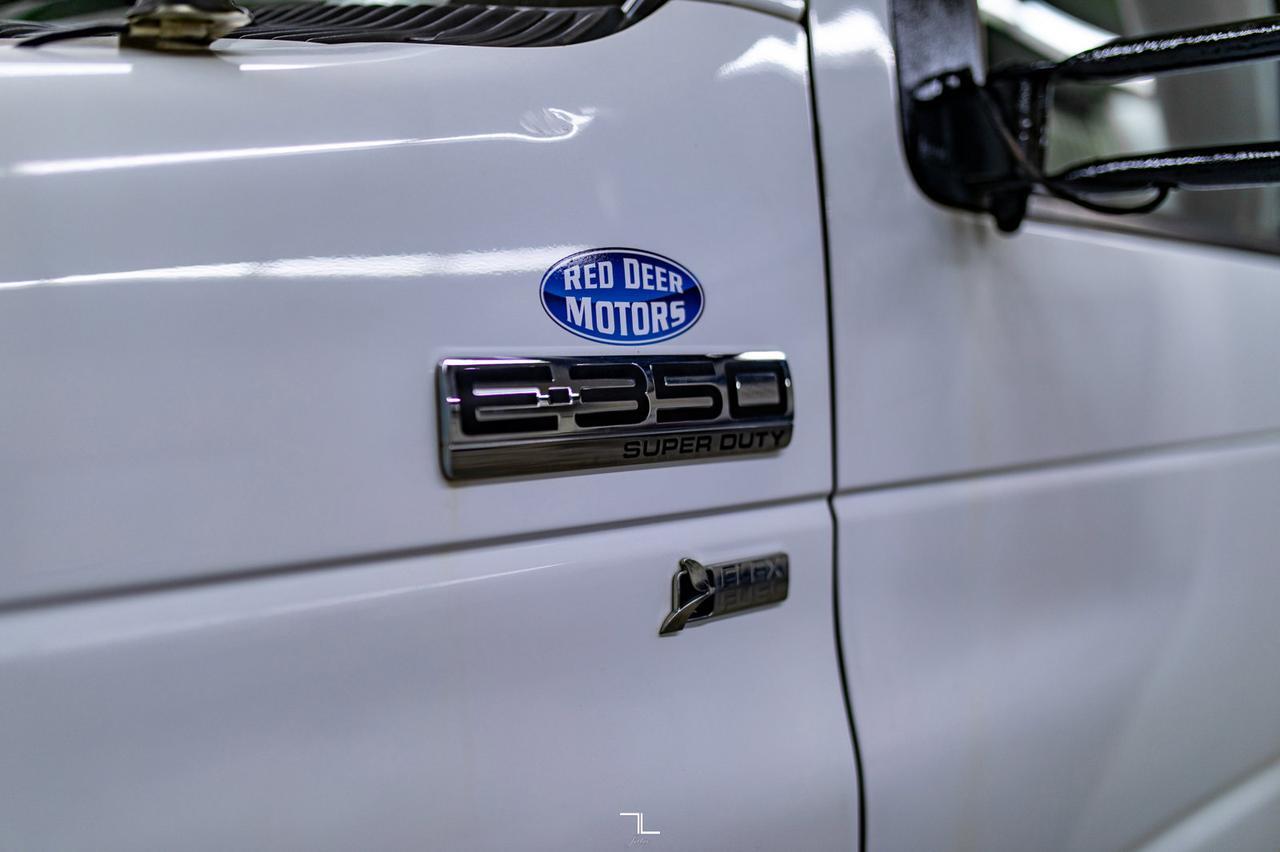 2014 Ford E-350 Cutaway Bus 10 Passenger Wheelchair Access Red Deer AB