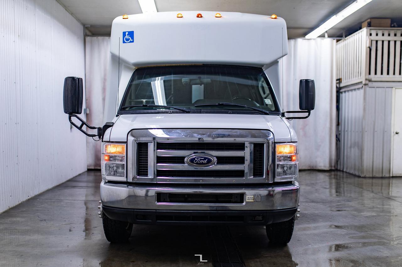 2014 Ford E-350 Cutaway Bus 10 Passenger Wheelchair Access Red Deer AB