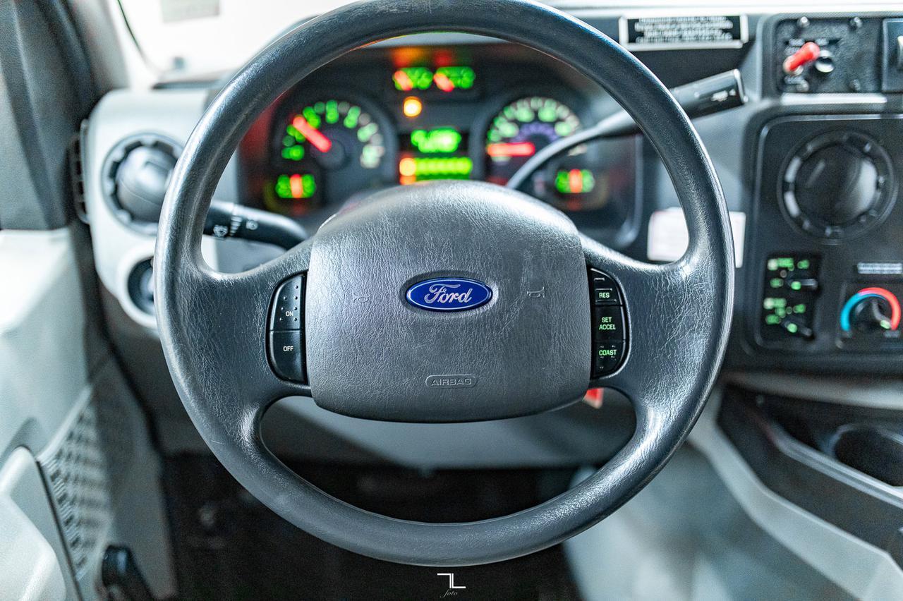 2014 Ford E-350 Cutaway Bus 10 Passenger Wheelchair Access Red Deer AB