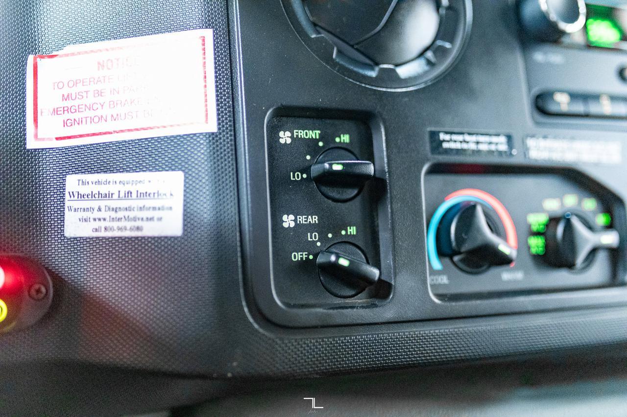 2014 Ford E-350 Cutaway Bus 10 Passenger Wheelchair Access Red Deer AB