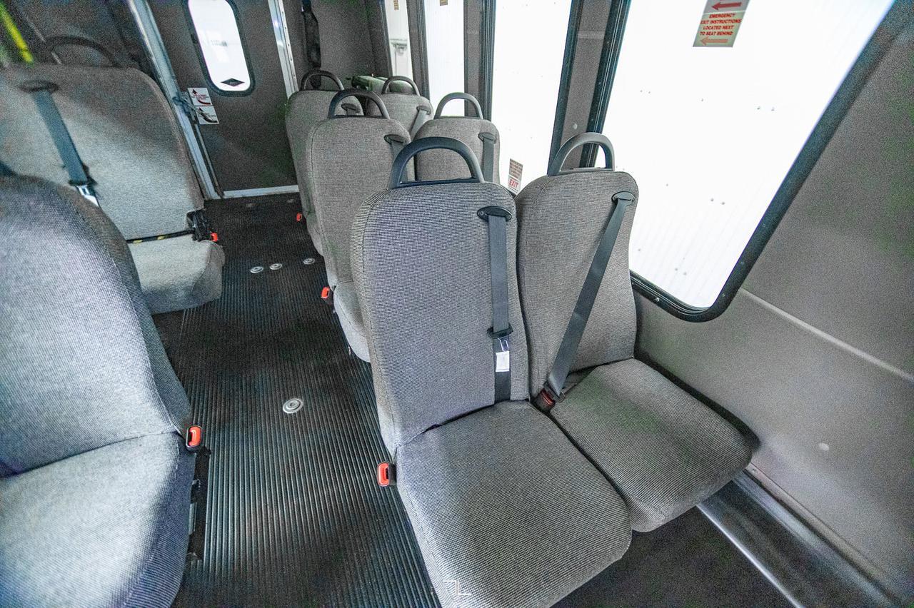 2014 Ford E-350 Cutaway Bus 10 Passenger Wheelchair Access Red Deer AB