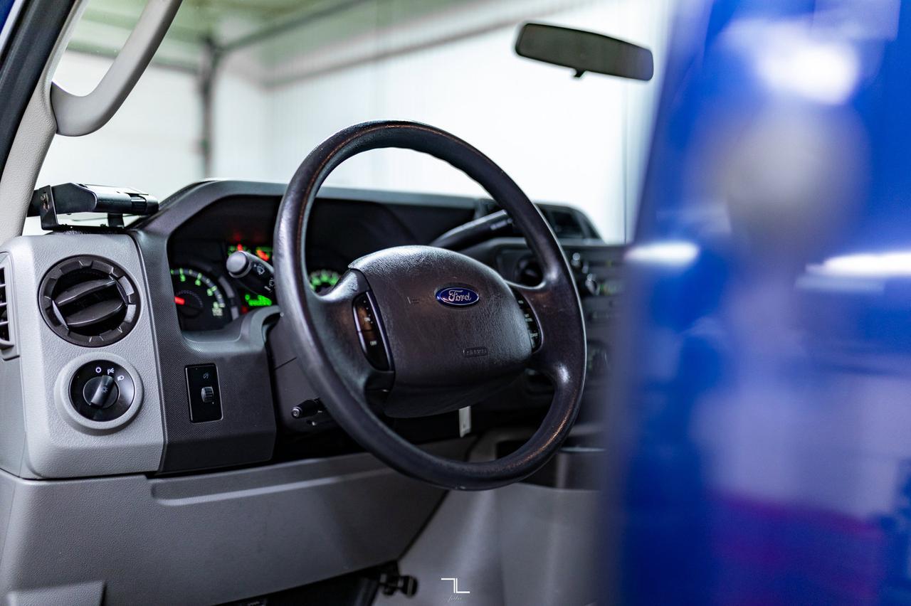 2014 Ford E-350 XL Extended 15 Passenger Van Red Deer AB